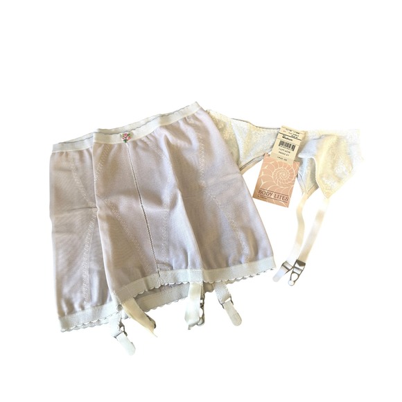 Body Lites by JCPenney Other - Vintage Body Lites JCPenney White Lace Garter Belt & Girdle Set NWT Medium JS